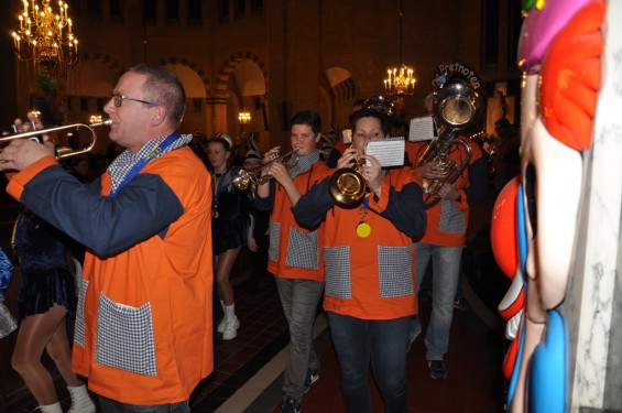 17_15-2302carnavalsmis.jpg