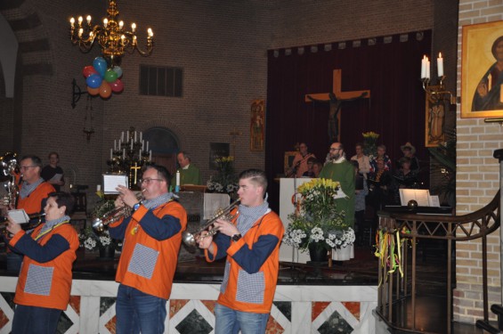 27_15-2302carnavalsmis.jpg