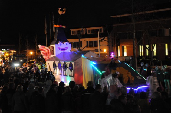 010_18-0103cerlichteoptocht.jpg