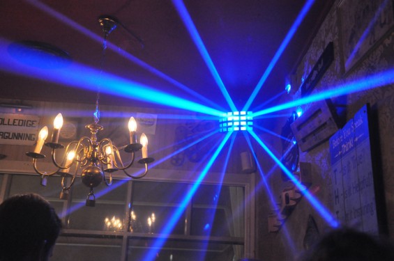 033_22-0203cafezaak.jpg