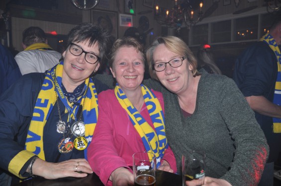 040_22-0203cafezaak.jpg
