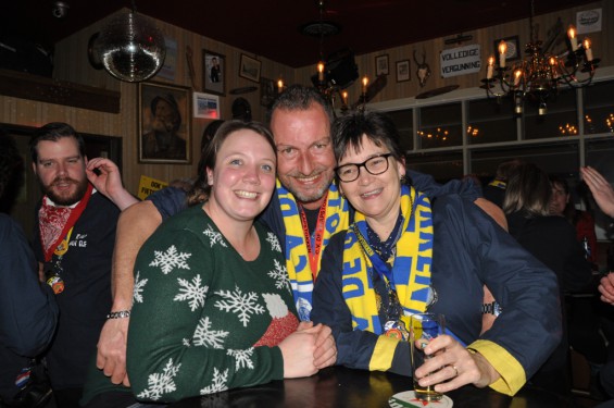 055_22-0203cafezaak.jpg