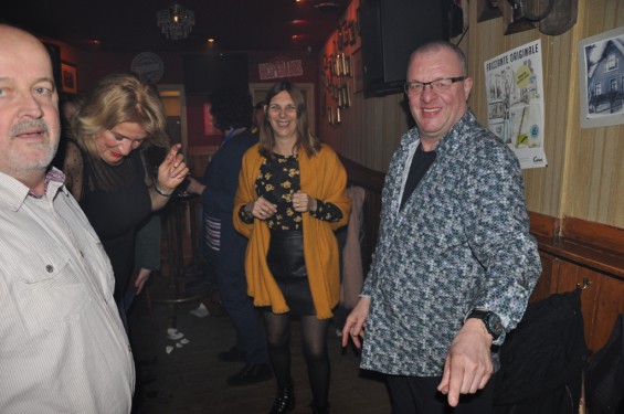 088_22-0203cafezaak.jpg