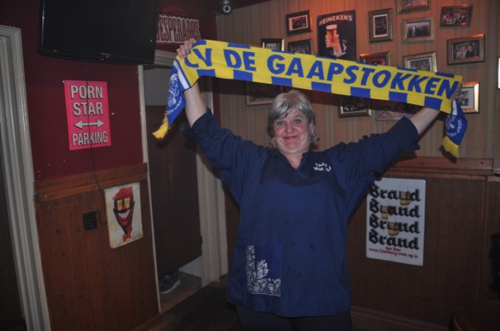103_22-0203cafezaak.jpg