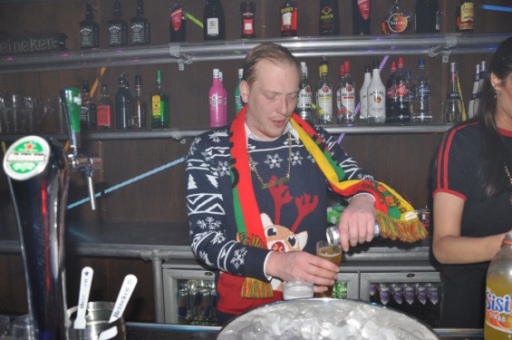108_22-0203cafezaak.jpg