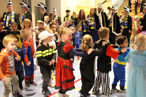 57_27-0503scholenbezoek.jpg