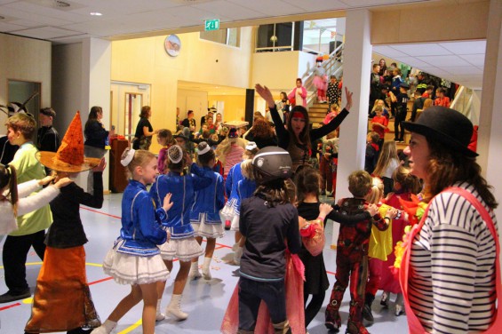 58_27-0503scholenbezoek.jpg