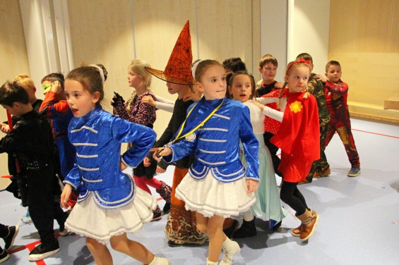 68_27-0503scholenbezoek.jpg
