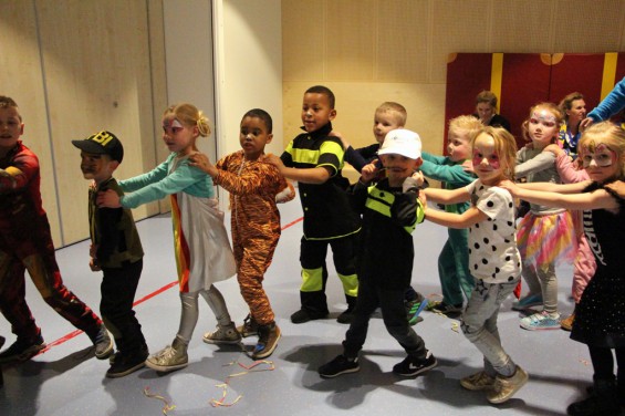 69_27-0503scholenbezoek.jpg