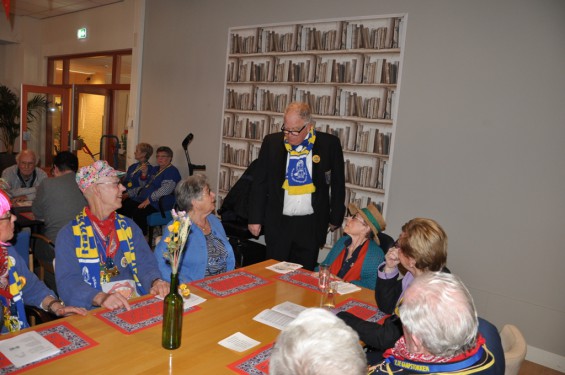 089_28-0503seniorenboerenbruiloft.jpg