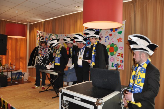 094_28-0503seniorenboerenbruiloft.jpg