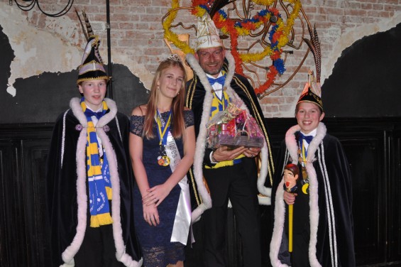 055_29-0503slotbal.jpg
