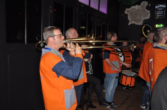 062_29-0503slotbal.jpg