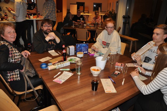 31_1204bingo.jpg