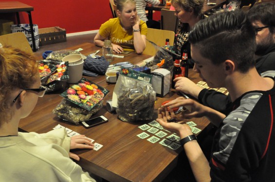 56_1204bingo.jpg