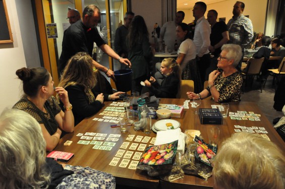 83_1204bingo.jpg