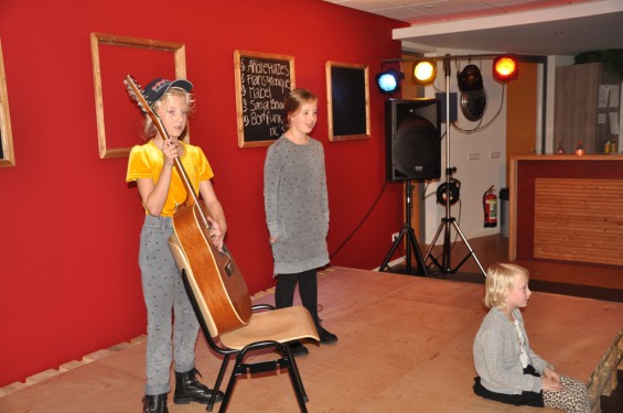 013_31-1210playbackshow.jpg