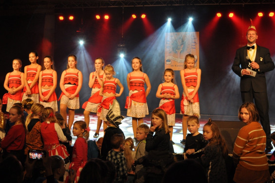 53_1201dansmarieke.jpg