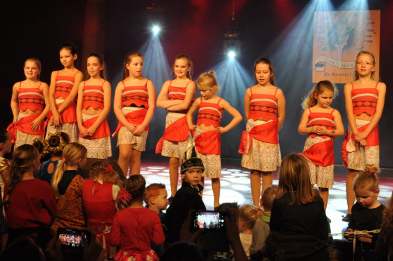54_1201dansmarieke.jpg