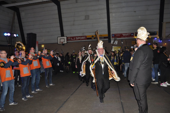 105_12-2401prinsenbal.jpg