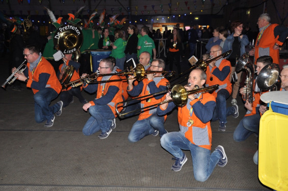 040_13-2501jeugdprinsenbal.jpg