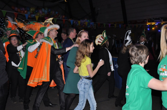 058_13-2501jeugdprinsenbal.jpg