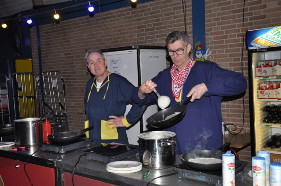 062_13-2501jeugdprinsenbal.jpg