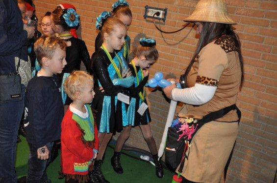 081_13-2501jeugdprinsenbal.jpg