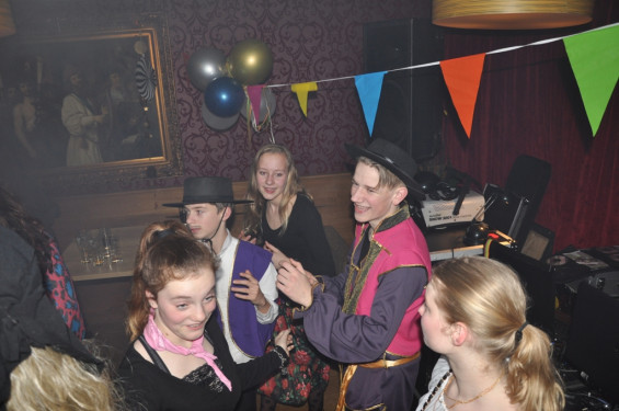 100_20-1502gypsyfeestengel.jpg