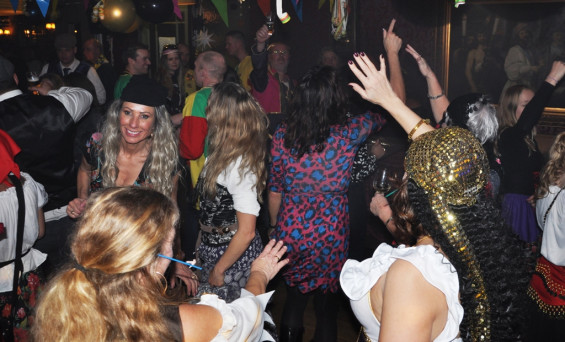 102_20-1502gypsyfeestengel.jpg