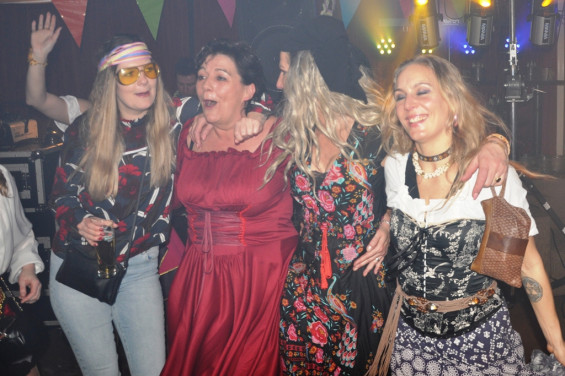 113_20-1502gypsyfeestengel.jpg