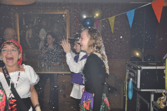 121_20-1502gypsyfeestengel.jpg
