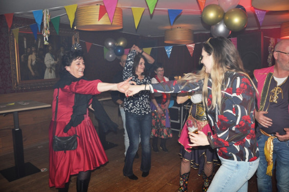 143_20-1502gypsyfeestengel.jpg