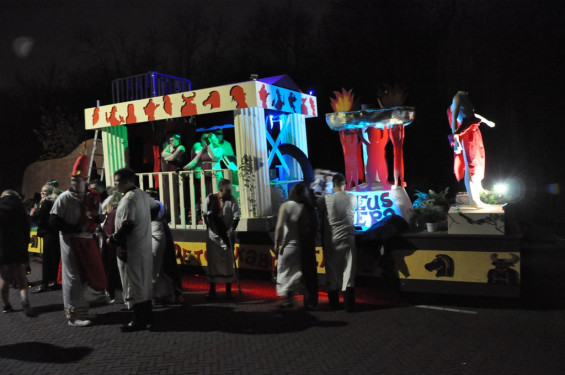 013_23-2102verlichteoptocht.jpg