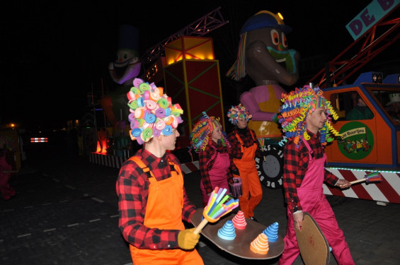027_23-2102verlichteoptocht.jpg