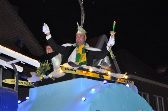 042_23-2102verlichteoptocht.jpg