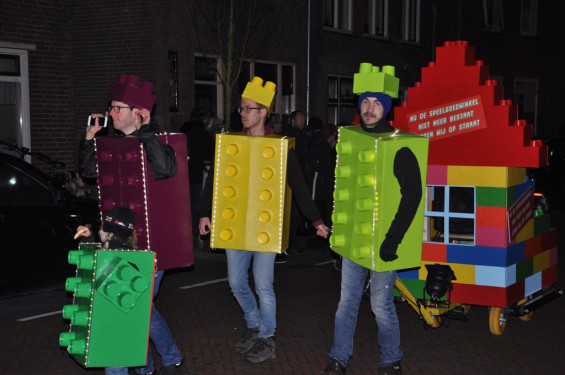 054_23-2102verlichteoptocht.jpg