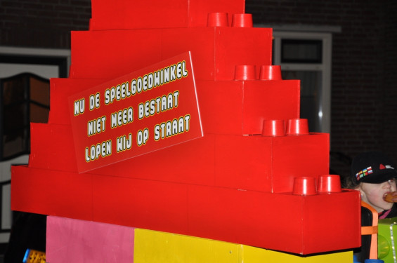 055_23-2102verlichteoptocht.jpg