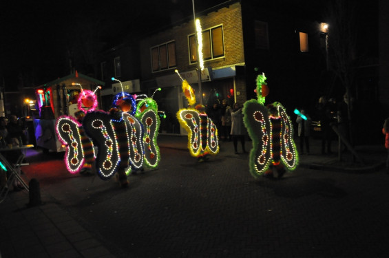 060_23-2102verlichteoptocht.jpg