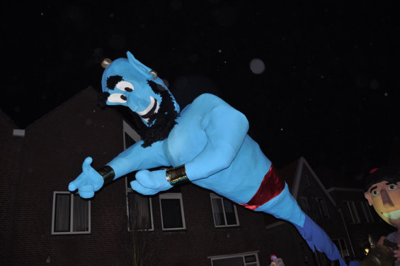 062_23-2102verlichteoptocht.jpg