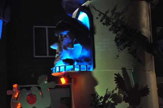 064_23-2102verlichteoptocht.jpg