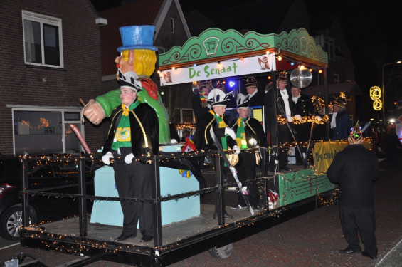 077_23-2102verlichteoptocht.jpg