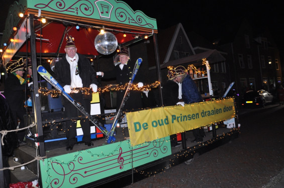 078_23-2102verlichteoptocht.jpg