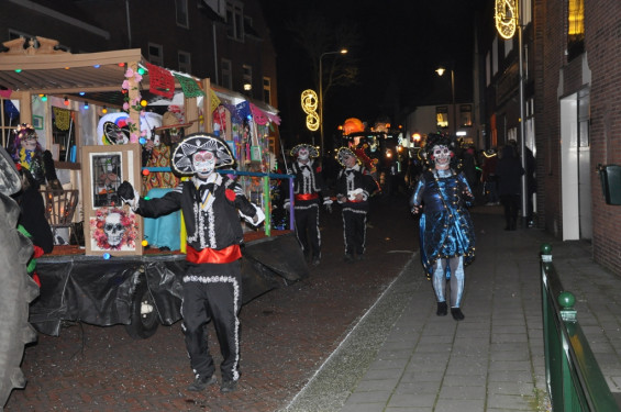 086_23-2102verlichteoptocht.jpg