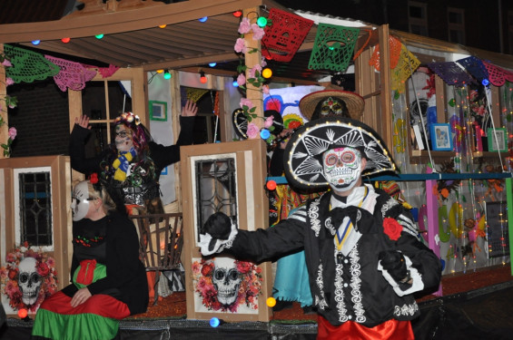087_23-2102verlichteoptocht.jpg
