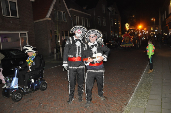 090_23-2102verlichteoptocht.jpg