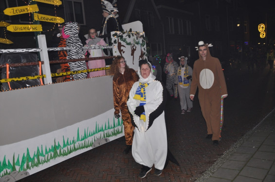 098_23-2102verlichteoptocht.jpg