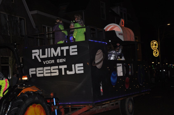 111_23-2102verlichteoptocht.jpg