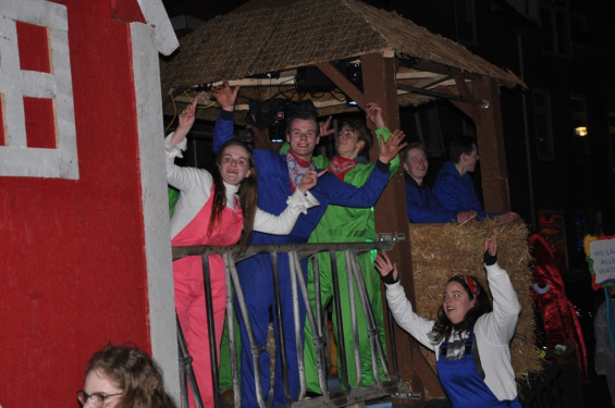 123_23-2102verlichteoptocht.jpg
