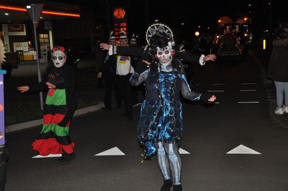 146_23-2102verlichteoptocht.jpg